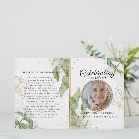 Elegant Greenery Celebration of Life Programme (Staand voorkant)