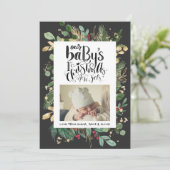 Elegant Greenery Gold Berry Baby Eerste Kerstmis Feestdagenkaart (Staand voorkant)
