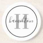 Elegant Grey Black Round Custom Monogram Initiaal Zandsteen Onderzetter<br><div class="desc">Het Elegant ronde gepersonaliseerde ontwerp van het onderzetter van de drink van de drank kenmerkt een klassiek initiaal van de douanesusserif in pewter grijs met uw achternaam/achternaam in modern zwart calligrafiemanuscript tegen een schone witte achtergrond. Een eenvoudige zwarte cirkel lijst het ontwerp. Het kleurenschema kan worden aangepast om perfect met...</div>