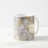 Elegant Grey Marble Monogram Faux Gold Glitter Koffiemok (Voorkant rechts)