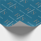 Elegant Grey Monogram & White Name, Blue Cadeaupapier (Hoek)