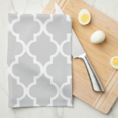 Elegant Grey Quatrefoil Tiles Pattern Theedoek (Quarter Fold)
