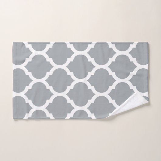 Elegant Grey White Moroccan Quatrefoil Pattern Bad Handdoek (Handdoek)