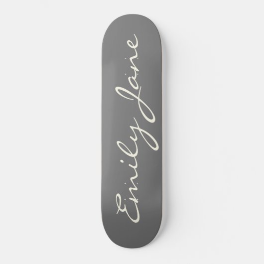 Elegant grijs handgeschreven scriptnaam Aangepast Persoonlijk Skateboard (Voorkant)