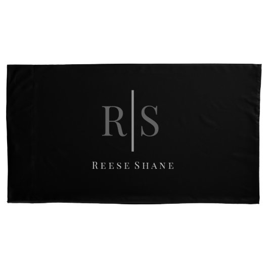 Elegant grijs monogram & witte naam, zwart kussensloop (Voorkant)