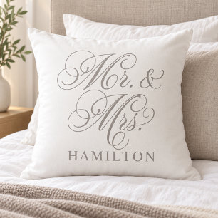 Elegant Grijs Tin Heren en Dames Script Bruiloft Kussen