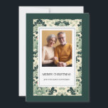 Elegant Groen  Bloemen Foto Vrolijk Kerstfeest Feestdagenkaart<br><div class="desc">Elegant groen  bloemenfoto wenskaart "Vrolijk kerstfeest" gepersonaliseerd met jouw naam. Neem contact met mij op voor hulp bij uw aanpassingen of om extra matching of coördinatie van Zazzle producten voor uw vakantieseizoen aan te vragen.</div>