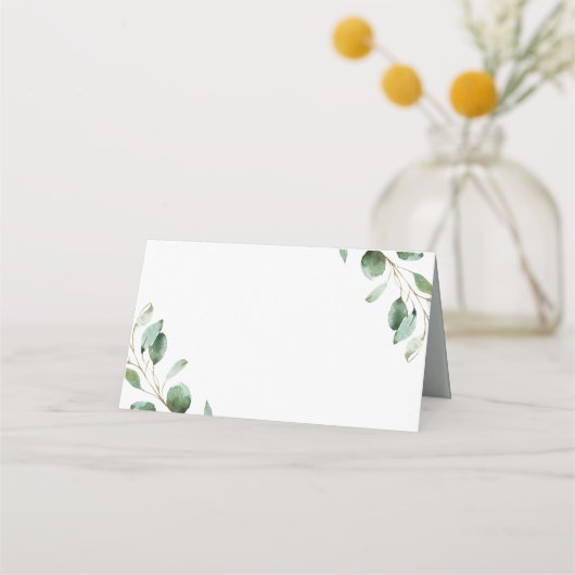 Elegant groen eucalyptus bruiloft gevouwen blanco plaatskaartje (Achterkant)