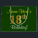 Elegant, groen, Faux Gold 18th Birthday   naam Large Cadeautasje<br><div class="desc">Dit eenvoudige, elegante verjaardagscadeautzakontwerp heeft een gepersonaliseerde boodschap zoals "Name-Here's 18th Birthday!" (met de "18th" met een faux / imitatie goudachtige kleurlook) op een groen gekleurde achtergrond. De naam is in scriptachtige, geel gekleurde tekst en kan worden aangepast. Een gepersonaliseerde verjaardagscadeau tas als deze kan misschien worden gebruikt bij het...</div>
