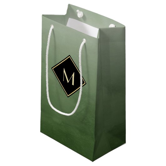 Elegant groen met eenvoudig goudmonogram klein cadeauzakje (Voorkant Gekanteld)