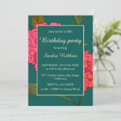 Elegant groen met roze bloemverjaardagsuitnodiging kaart (Staand voorkant)