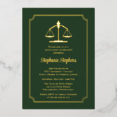 Elegant groene jurist afstudeerfeest folie uitnodiging (Voorkant)
