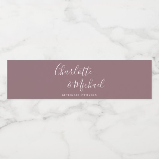 Elegant Handtekening Script Mauve Bruiloft Waterfles Etiket (Enkel label)