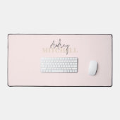 Elegant Handtekening Script Monogram Roze Bureaumat (Keyboard & Muis)