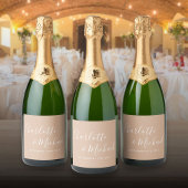 Elegant Handtekening Script Tan Taupe Bruiloft Sparkling Wijnetiket