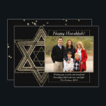 Elegant Hanukkah Gold Modern Star van David Foto Feestdagenkaart<br><div class="desc">Minimale klassieke gouden Bar/Bat Mitzvah en Hanukkah moderne ster van David tegen een solide achtergrond creëer een elegant,  gesofisticeerd design. Voor andere coördinerende kleuren of passende producten,  bezoek JustFharryn @ Zazzle.com of contacteer de ontwerper,  c/o Fharryn@yahoo.com Alle voorgebe*houde rechten. #zazzlemade #christmasdecor</div>