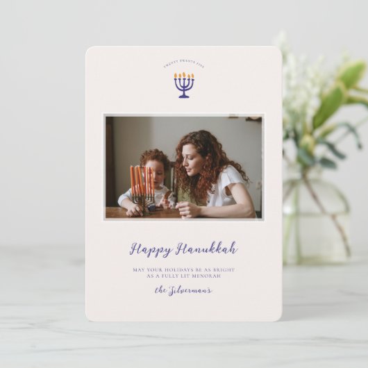 Elegant Hanukkah Menorah | Familiefoto's Feestdagenkaart (Staand voorkant)