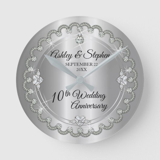 Elegant Heart Diamonds 10th Wedding Jubileum Ronde Klok (Voorkant)