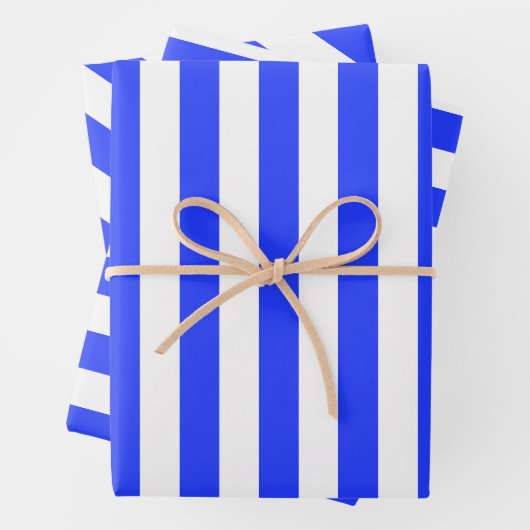 Elegant helder koninklijk blauw gestreept patroon inpakpapier vel (In situ)