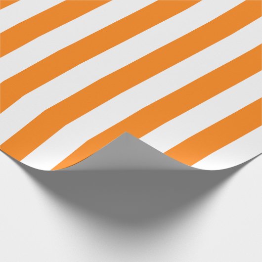 Elegant Helder Sinaasappel en Wit Gestreept Patroo Cadeaupapier (Hoek)
