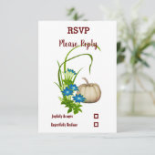 Elegant Herfst Floral White Pumpkin Wedding RSVP Kaartje (Staand voorkant)