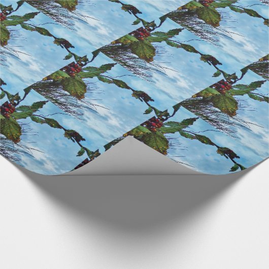 Elegant Holly Kerstmis, blauwe hemel Cadeaupapier (Hoek)