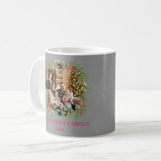 Elegant Holly Wreath Merry Christmas Family Photo Koffiemok (Voorkant links)
