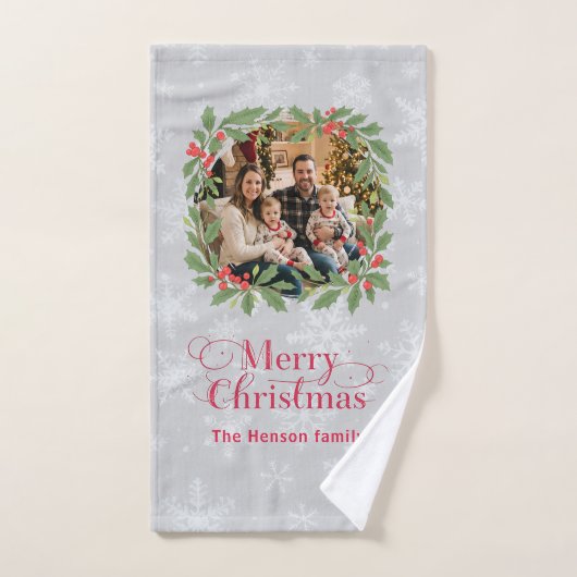 Elegant Holly Wreath Merry Christmas Photo Bad Handdoek (Handdoek)