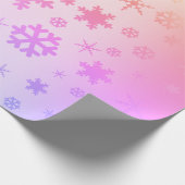 Elegant Holografisch kerstsnowflake-patroon Cadeaupapier (Hoek)