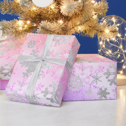 Elegant Holografisch kerstsnowflake-patroon Cadeaupapier (Feestdagen)