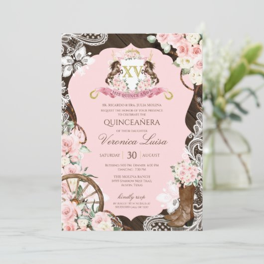 Elegant Horse Crest Rustic Pink Charro Quinceanera Kaart (Staand voorkant)