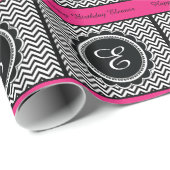 Elegant Hot Pink Monogram Chevron Pattern Cadeaupapier (Rol Hoek)