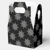 Elegant Ice Crystals Snowflakes Pattern on Black Bedankdoosjes (Geopend)