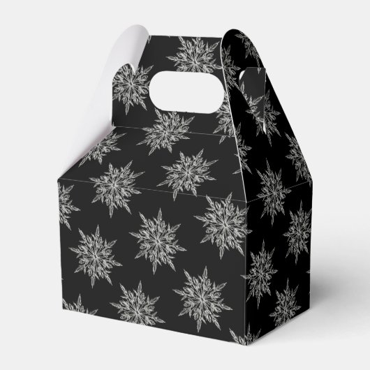 Elegant Ice Crystals Snowflakes Pattern on Black Bedankdoosjes (Voorkant Zijde)