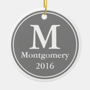 Elegant Icy Snowflake & Grey Circle Familienaam Keramisch Ornament