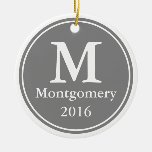 Elegant Icy Snowflake & Grey Circle Familienaam Keramisch Ornament (Voorkant)
