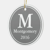 Elegant Icy Snowflake & Grey Circle Familienaam Keramisch Ornament (Links)