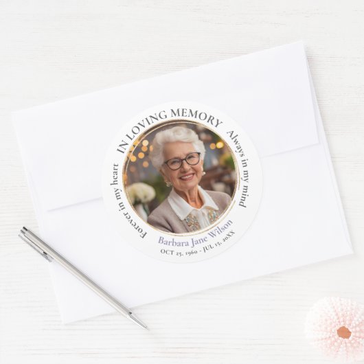 Elegant in liefdevolle herinnering begrafenis ronde sticker (Envelop)