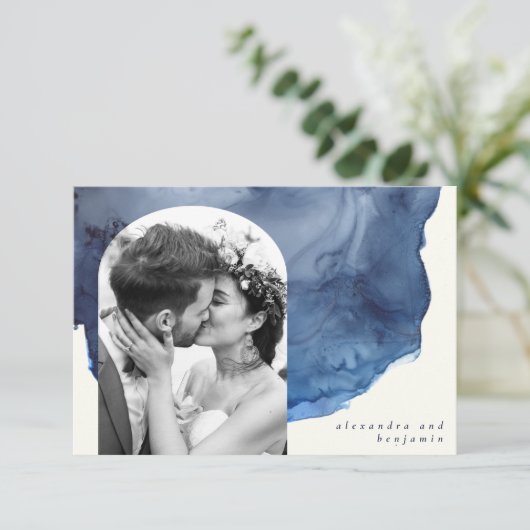 Elegant Indigo Waterverf Art Custom Wedding Photo Bedankkaart (Staand voorkant)