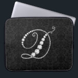 Elegant Initiaal D Mousserende diamanten-monogram Laptop Sleeve<br><div class="desc">Elegant zwarte en witte sparkerdiamanten initiaal letter D. Andere letters komen binnenkort. Stuur me een e-mail voor je initiaal om het sneller te krijgen,  want het kost tijd om dit te doen. Dit is een afbeelding diamanten en niet echt of nep.</div>