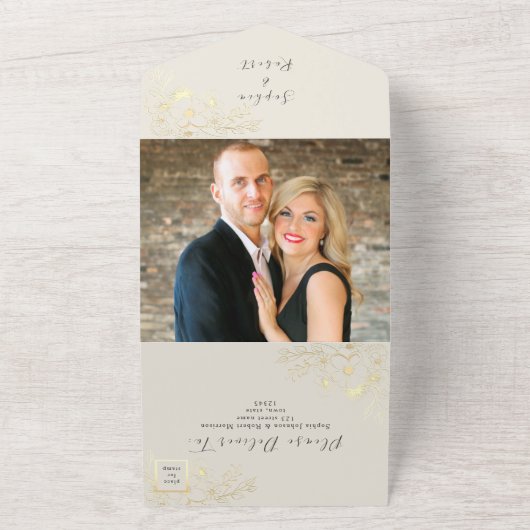 Elegant Ivoor en Gouden Bruiloft All In One Uitnodiging (Buitenkant)