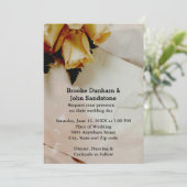 Elegant ivoor met geel en wit rozen huwelijk kaart (Staand voorkant)