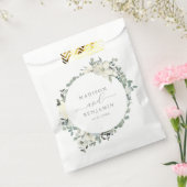 Elegant Ivory and Sage Floral Wedding Favor Bag Bedankzakje (Gezegeld)