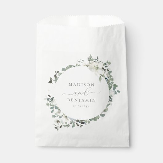 Elegant Ivory and Sage Floral Wedding Favor Bag Bedankzakje (Voorkant)