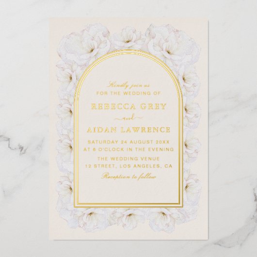Elegant Ivory Floral with Gold Arch Frame wedding Folie Uitnodiging (Voorkant)