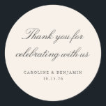 Elegant Ivory Script Wedding Custom Dank u Ronde Sticker<br><div class="desc">Stijlvolle Formal Classic Traditional Script Elegant Wedding Invitation Custom Bedankt Classic Ronde Sticker in Ivoorcrème</div>