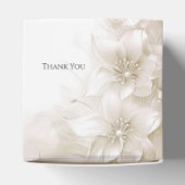 Elegant Ivory White Flowers Favor Box Bedankdoosjes (Bovenkant)