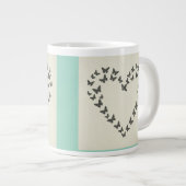 Elegant Jumbo Cup ontwerp – Butterfly Heart Silhou Grote Koffiekop (Voorkant rechts)