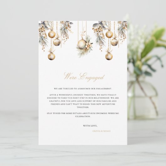 Elegant Kerst Verloving Aankondiging Kaart (Staand voorkant)