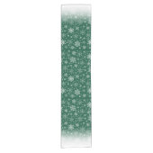 Elegant Kerstgroen wit Snowflake Patroon Korte Tafelloper (Voorkant)